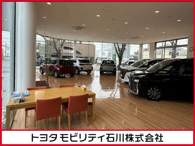 トヨタモビリティ石川(株) 金沢南中央店中古車