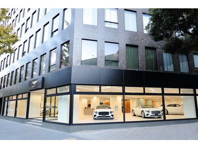 ベントレー大阪 ショールーム