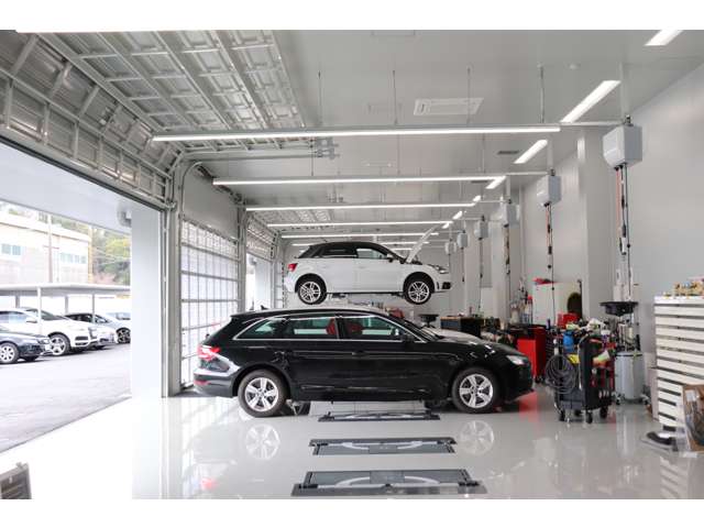 富士自動車 Audi Approved Automobile福岡マリーナ