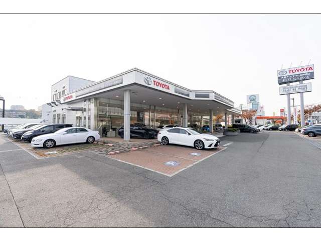 大阪トヨペット(株) 名神吹田店