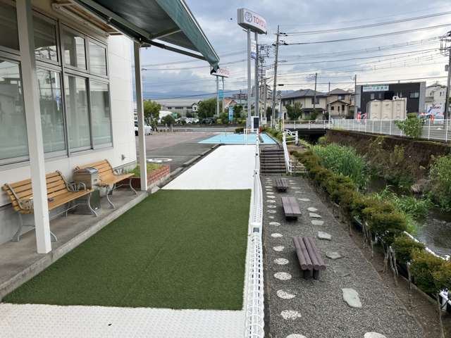 ネッツトヨタ静岡(株) U-TOWN 三島