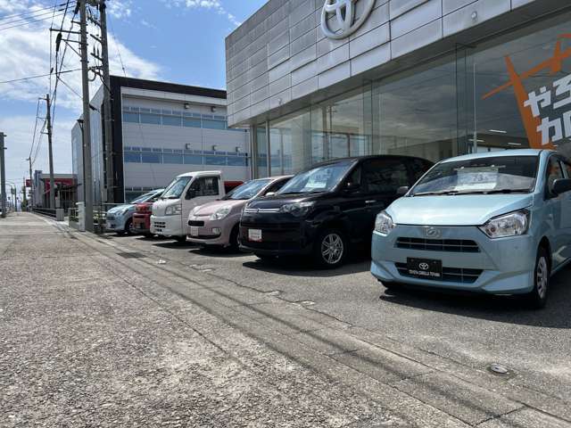トヨタカローラ富山 魚津店