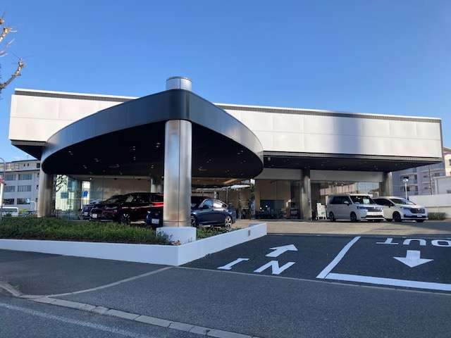 ホンダカーズ大阪 千里中央店(Honda認定中古車取扱店)