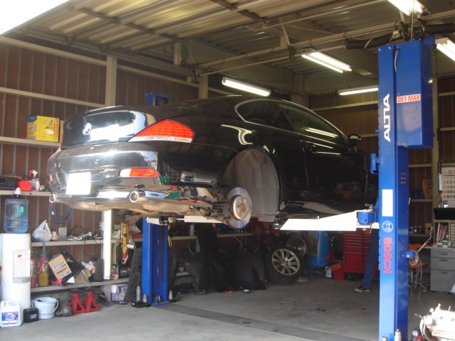 (有)アールジー本店 レストガレージ