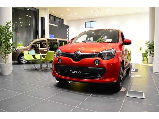 大阪府 枚方市の中古車販売店 フォーシーズンズ ルノー枚方 中古車情報 中古車検索なら 車選びドットコム 車選び Com