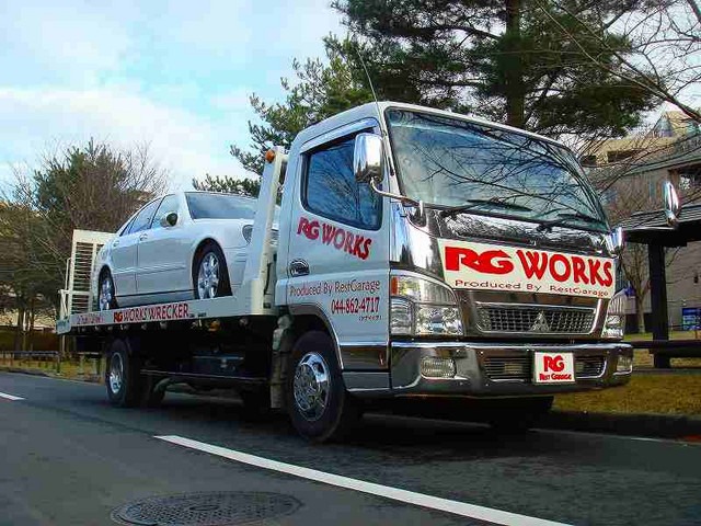 (有)アールジー本店 レストガレージ